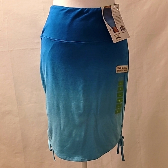 Earth Yoga Dresses & Skirts - NWT L EARTH YOGA ECO GATHER SKIRT WITH LINING